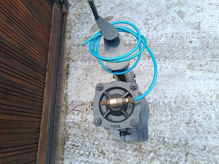 prasa pneumatyczna wykrojnik numerator znacznk wytłaczarka tokarka