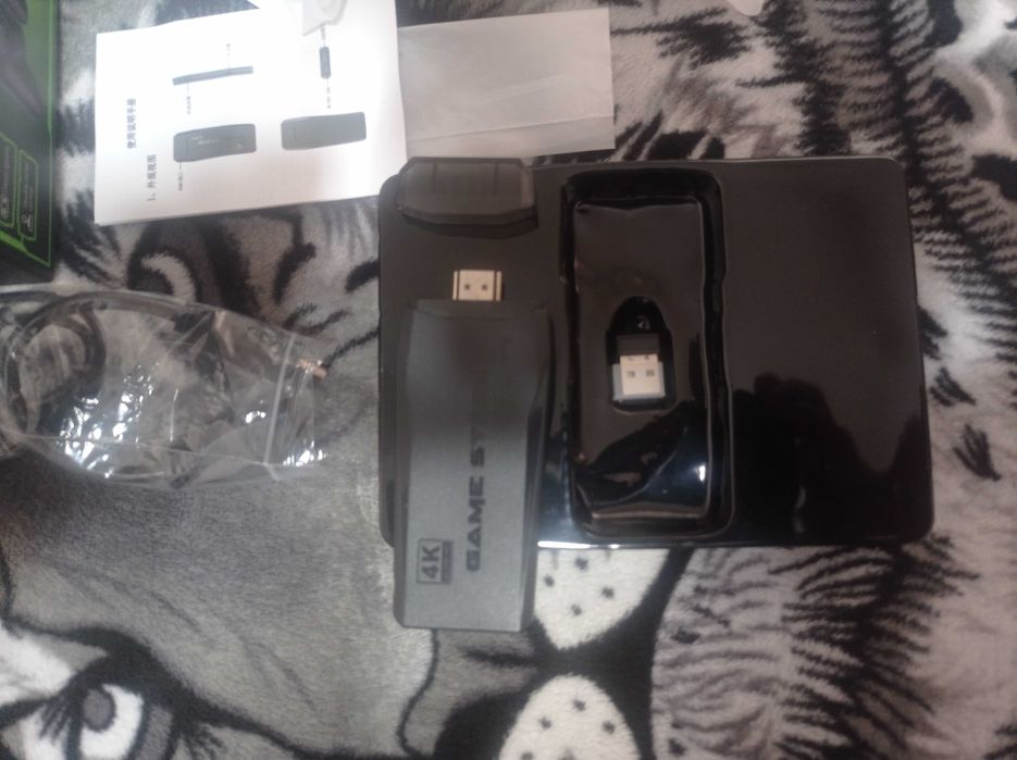 Продам срочно телевизор