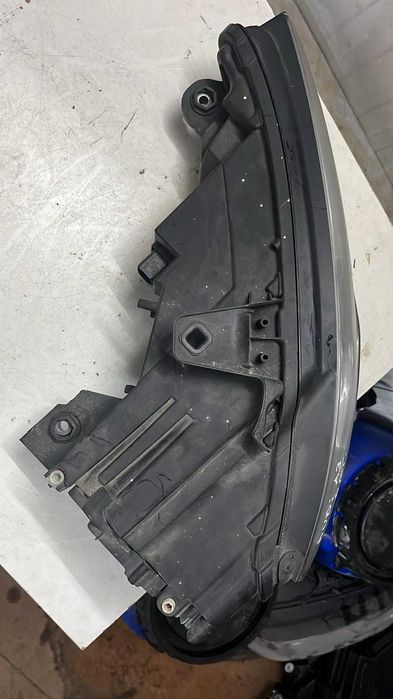 Farol Direito AUDI A3 1.4 16V TFSI