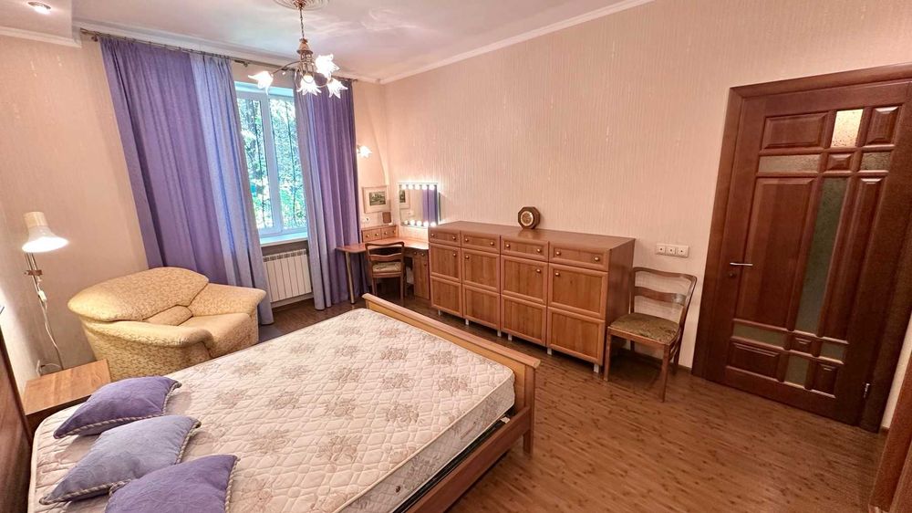Без% Фото реальні 3к (або 2к за27тис) розд Липки м Печерська Кловська