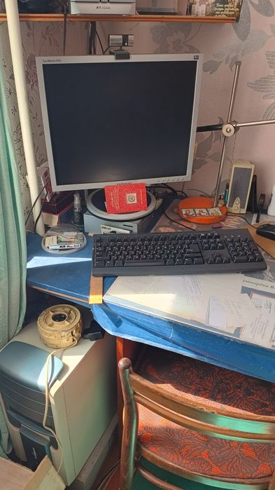 Компьютер, комплект:системный блок+монитор+клавиатура+мышка+колонки