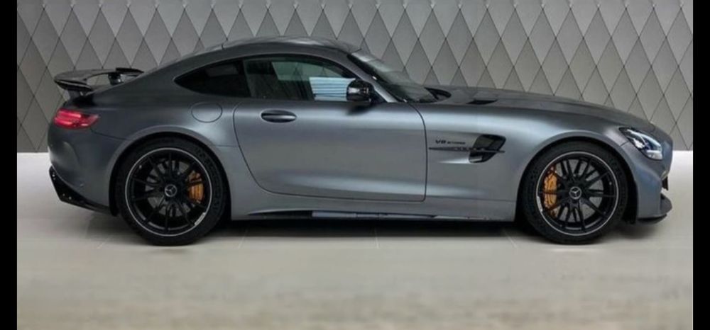 Mercedes-Benz AMG GT R Roadster