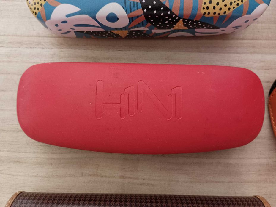 Diversas Caixas de Óculos