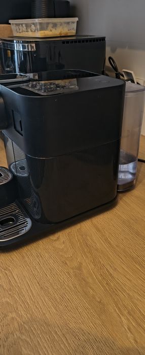 DeLonghi Gran Lattissima Czarny