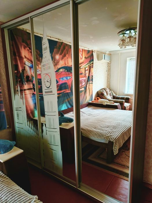 Шафа купе з візерунками