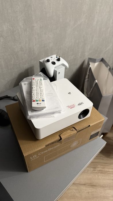 Мультимедійний проектор  LG CineBeam PF610P Full HD LED (120 дюймів) 1920 x 1080 1000 люмен