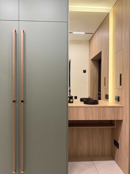 Величезна квартира з дизайнерським ремонтом в самому Центрі.  Газ