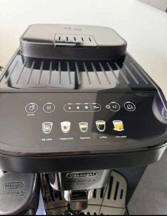 DELONGHI Magnifica Evo ECAM290.61.B 2023року