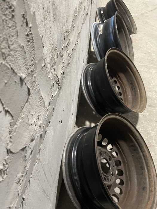 Диски металеві r15 5/112