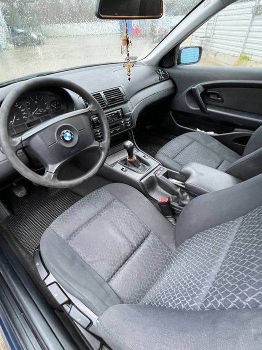 BMW e46 compact 2004