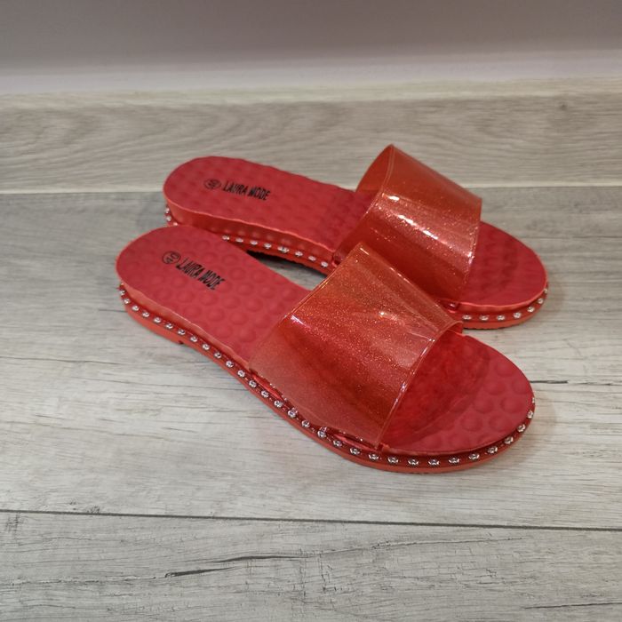 Czerwone klapki gumowe brokatowe Laura Mode 40