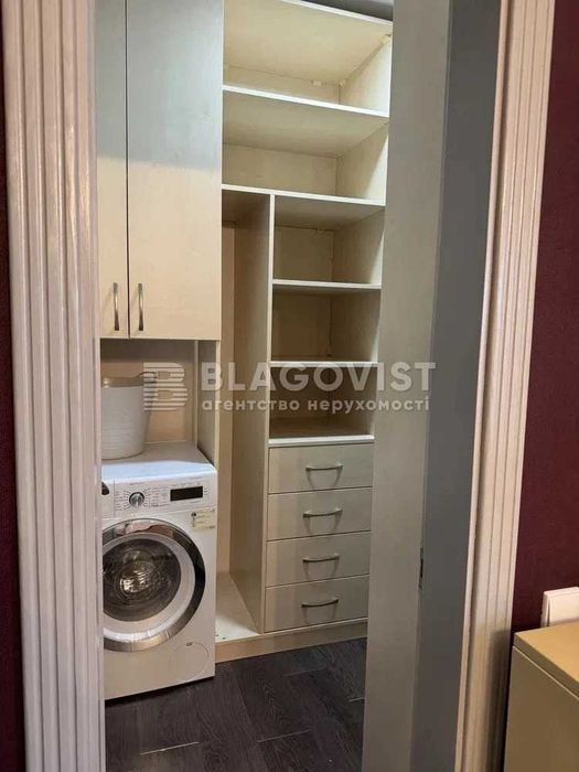 Простора 2-кімнатна квартира 95 м² біля метро Вирлиця, м.Харківська