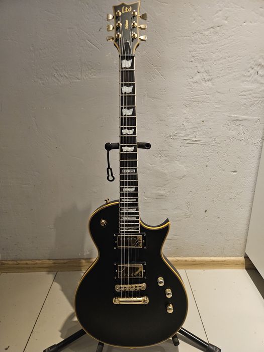 ESP LTD EC-1000 Deluxe Fishman Fluence Classic  + Case