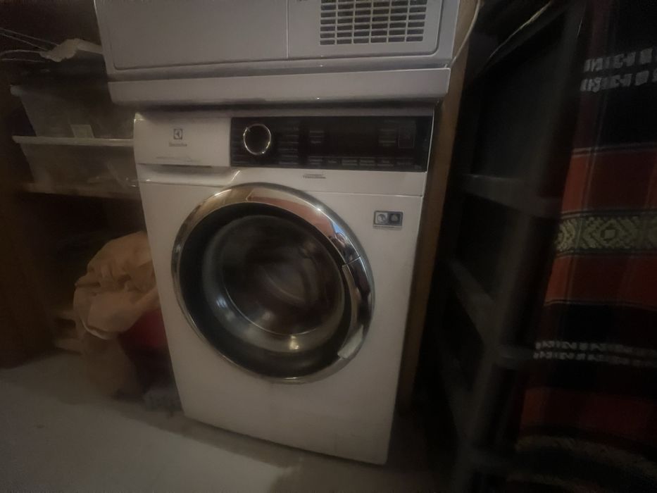 Пральна машина  electrolux 45 см