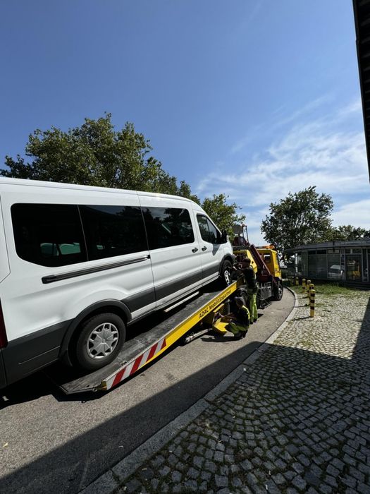 Евакуатор Польща