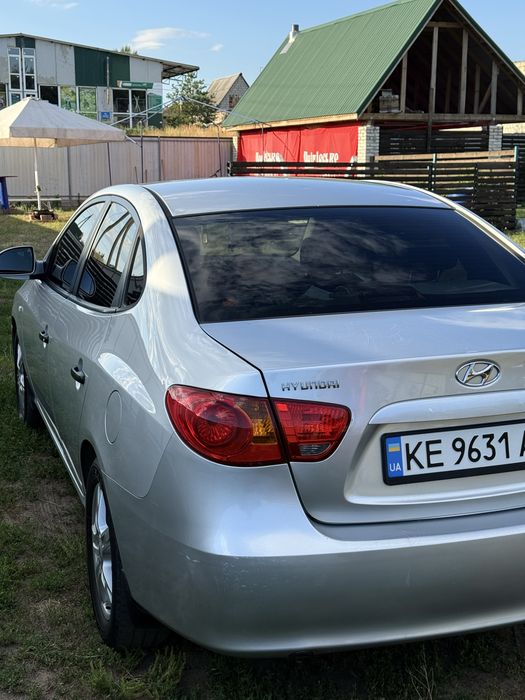 Hyndai Elantra 2008 1.6 газ / бензин
