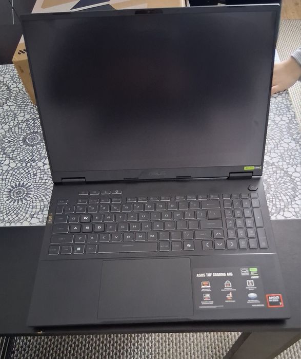 Laptop Asus tuf gaming A16, gtx 5050