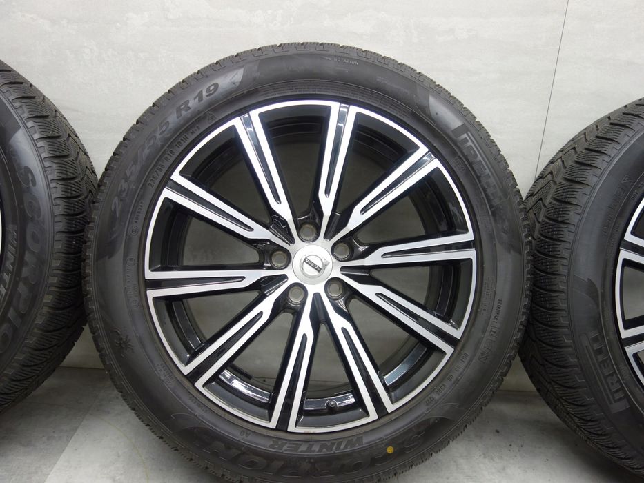 5x108 235/55R19 Koła zimowe Volvo OE XC90 XC60 XC40 Pirelli 4x8m extra stan
