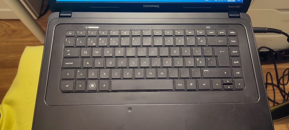 Portátil HP Presario CQ57 - Peças