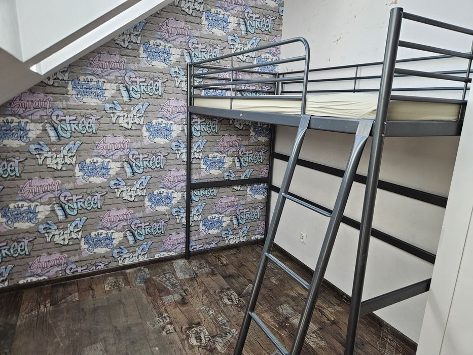 Łóżko piętrowe metalowe IKEA z materacem