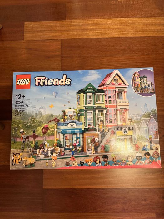 Lego Friends Heartlake City Apartments and Shops  - 42670
