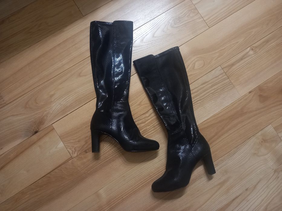 Unisa kozaki błyszczące 39