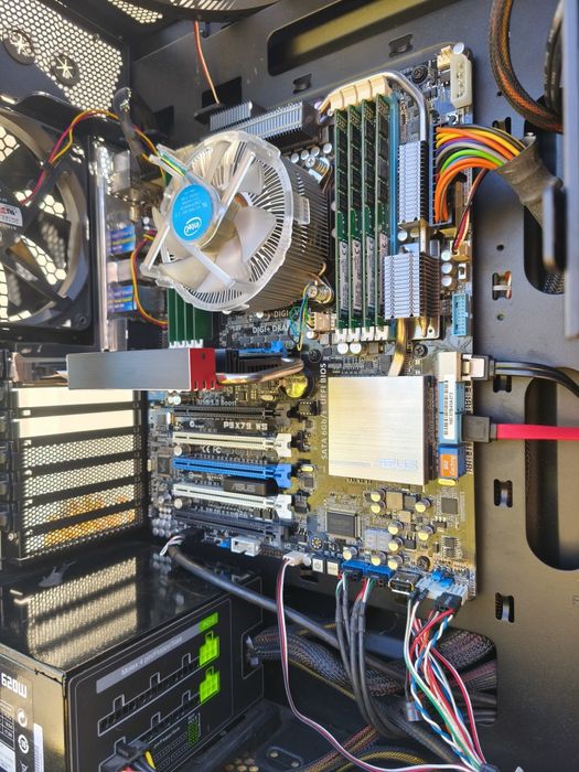Computador Desktop i7-4930K / 24GB RAM / SSD 240GB / VRAM 2GB / Win 11