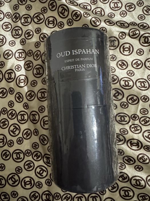 Perfume Christian Dior oud  ispahan