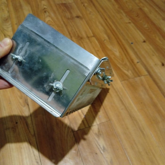 Гребёнка для плитки.