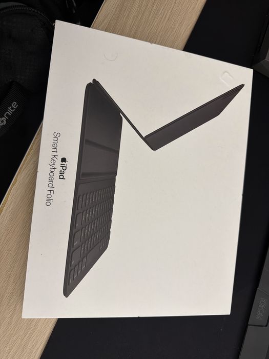 Capa Teclado ipad 12.9 - Apple Keyboard Folio