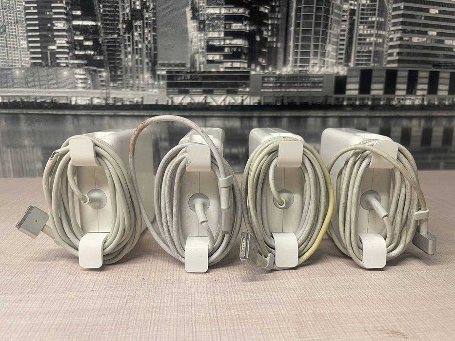 Apple MagSafe 2 85W Power Adapter  A1424