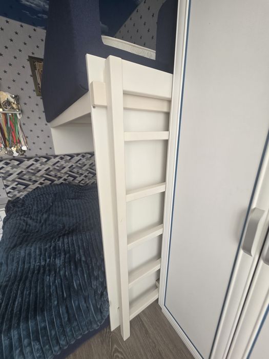 Ліжко другий поверх