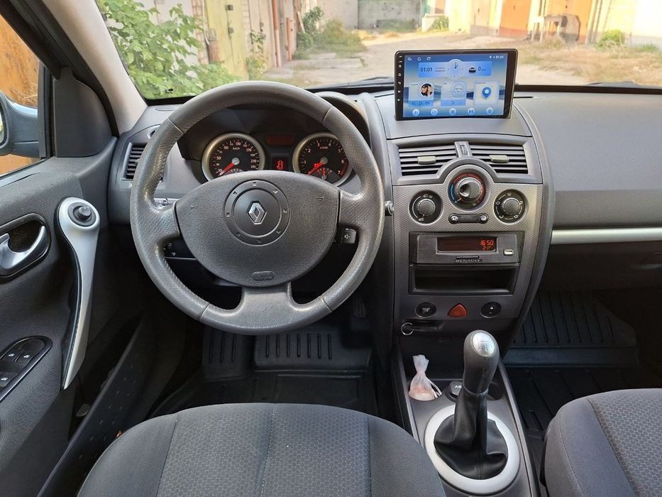Гарне Авто Renault MEGANE