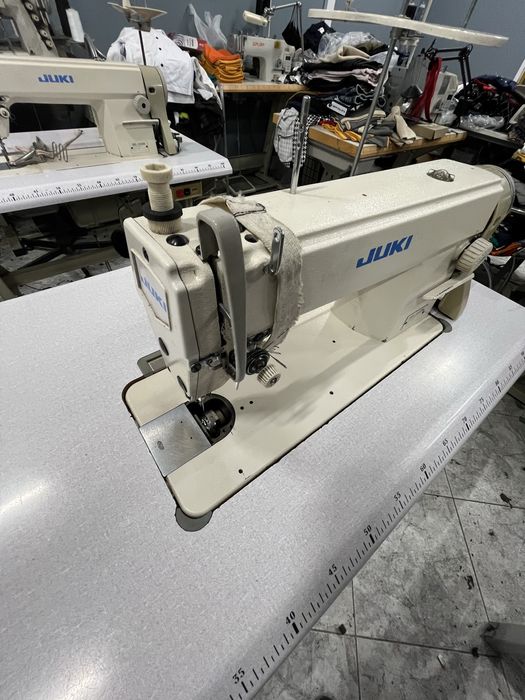 Profesjonalna stębnówka 1 igłowa Juki DDL-5550N – gotowa do pracy!