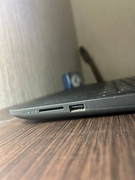 HP 250 G4, Windows 10 Pro, 8 ГБ ОЗП, SSD 240 ГБ