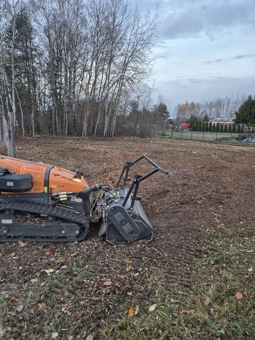 Czyszczenie działek robotem, mulczowanie, koszenie, odkrzaczanie