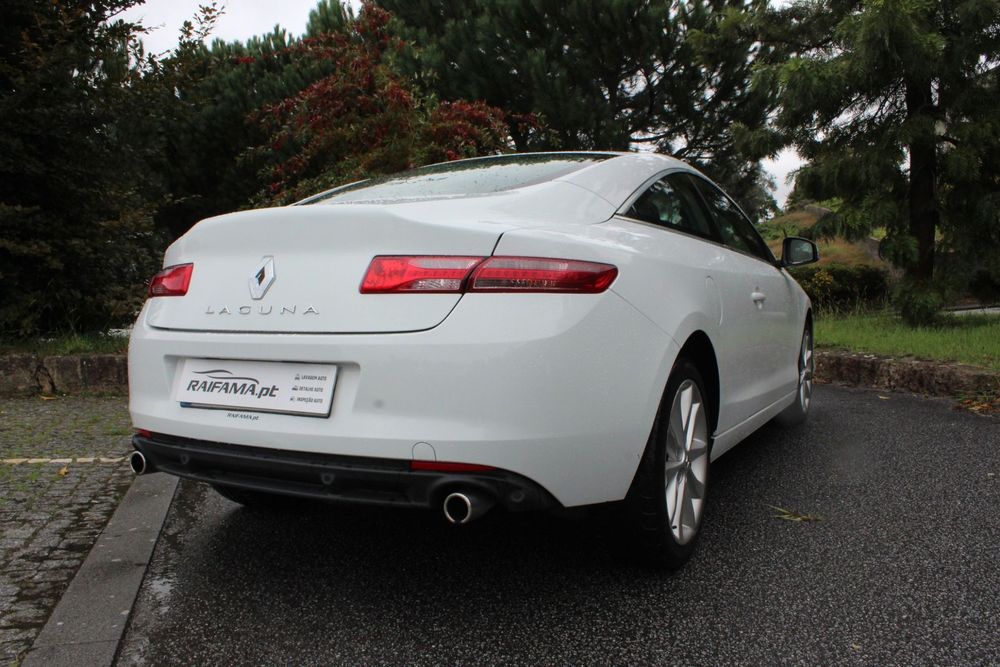 Renault Laguna Coupe 2.0 dCi Dynamique S 4Control