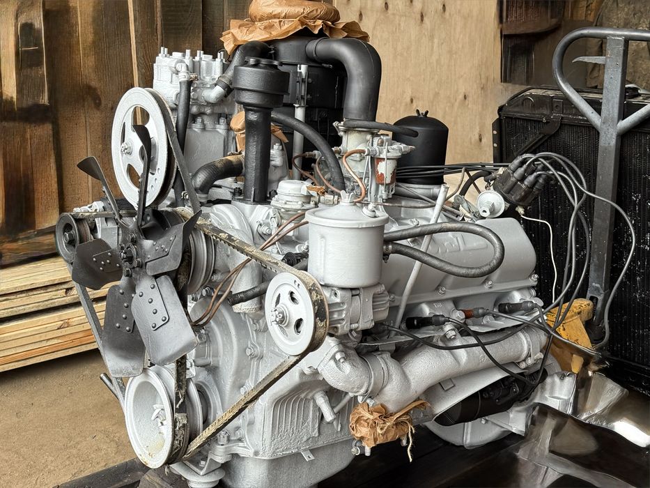 Двигатель Зил 131  зил 130