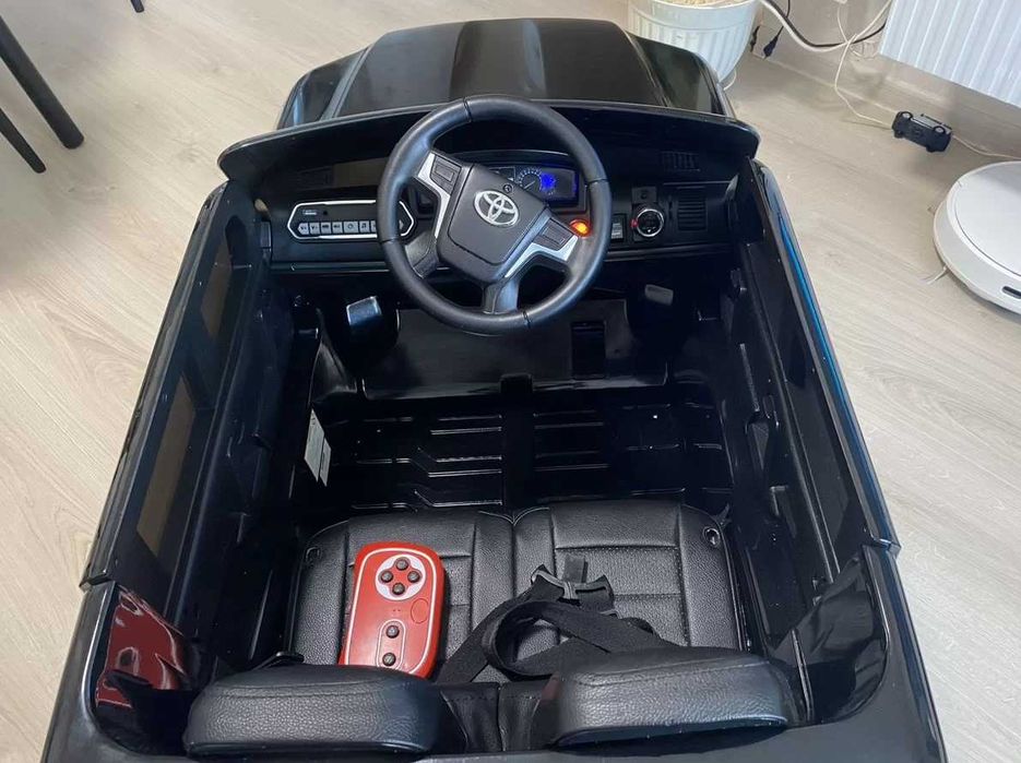 Детский электромобиль Toyota Land Cruiser 200