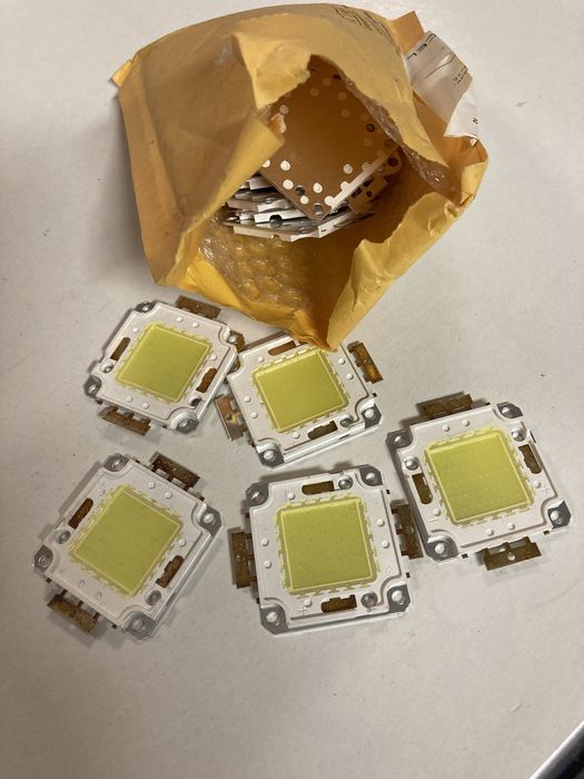 15 Campanulas LED 200w