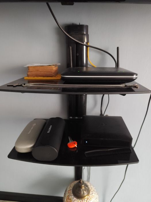 Stolik podwójny pod telewizor