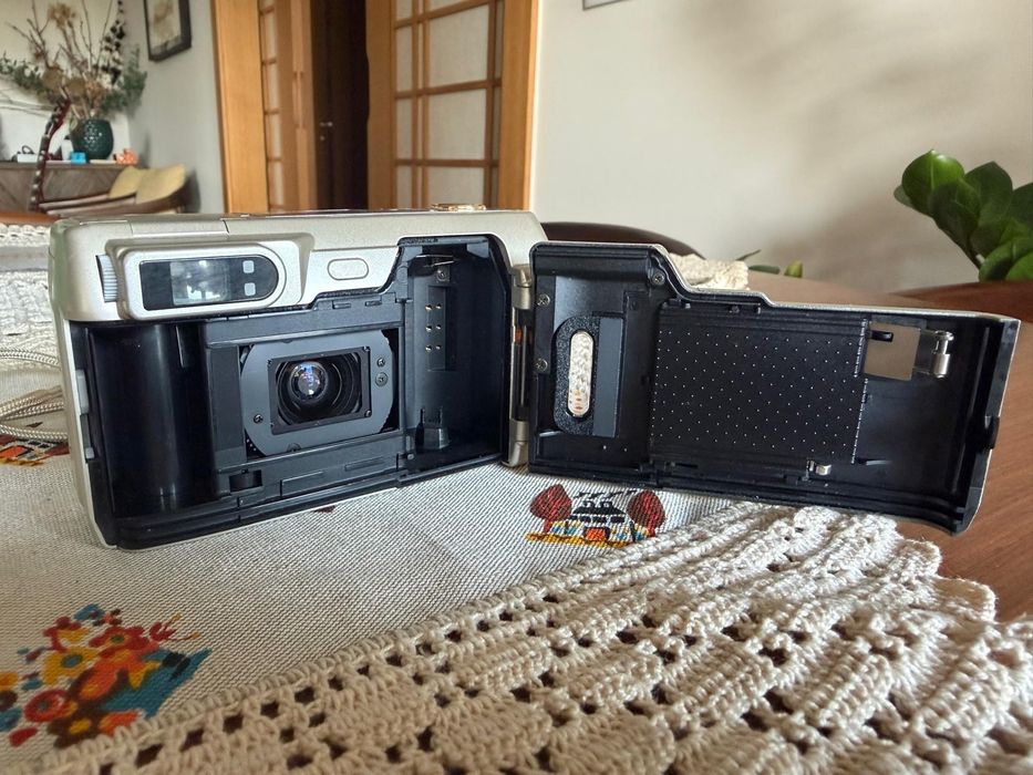 Nikon Lite Touch Zoom 140 ED AF