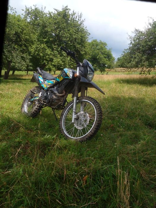 Мотоцикл шинерай250