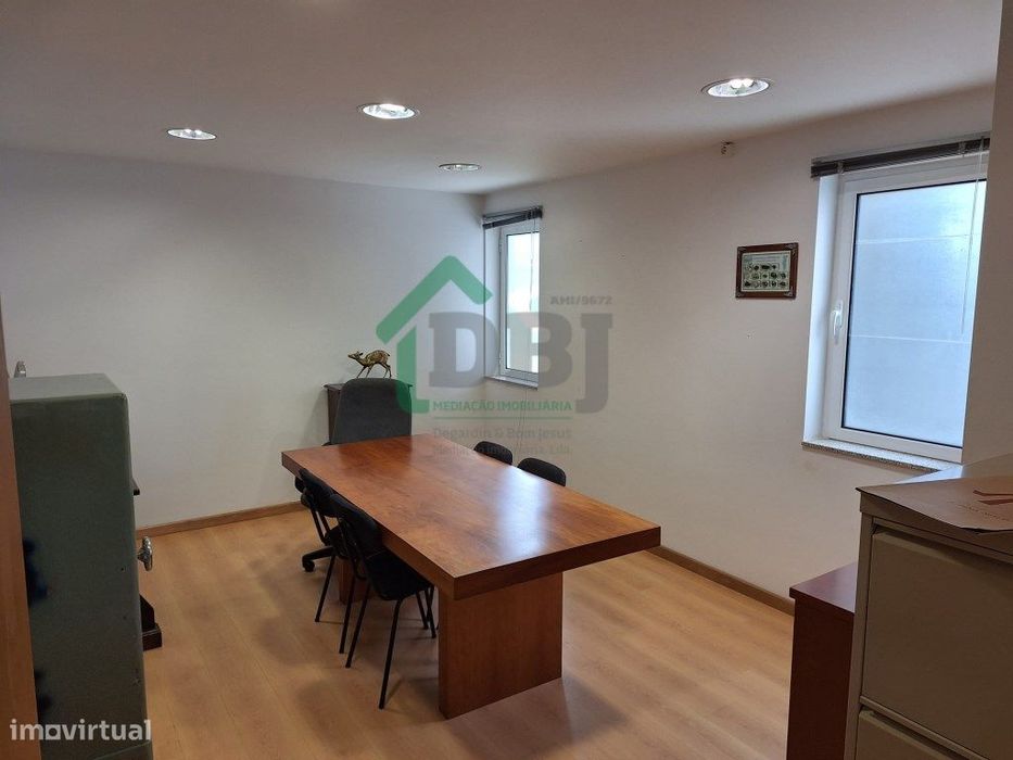 Excelente Escritório, várias salas!