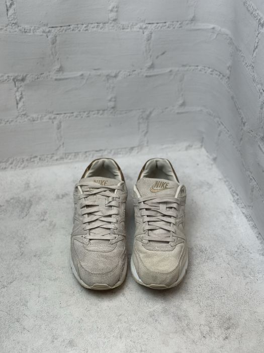 Жіночі спортивні кросівки Nike Air Max Command Premium 90 38p