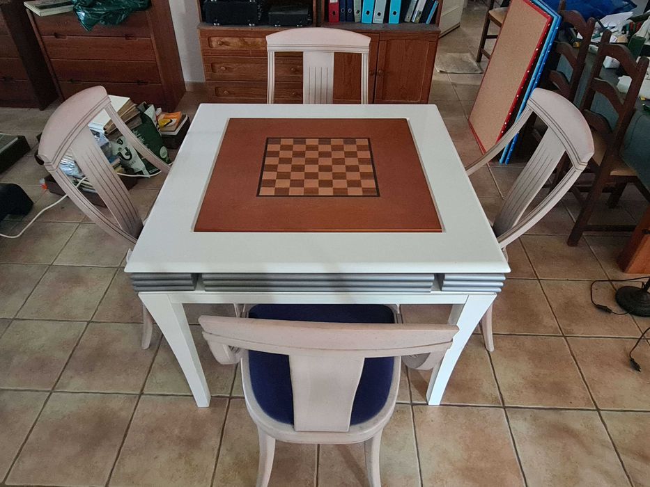 Mesa de jogo - Multijogos (Cartas, Poker, Xadrez e Damas)