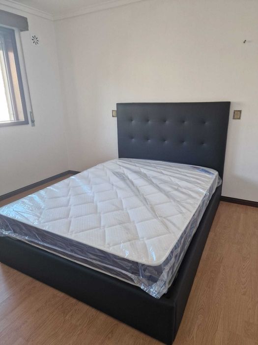 Camas de Casal Estofadas de Luxo 199€ Disp. em Várias Cores! 190x140m!