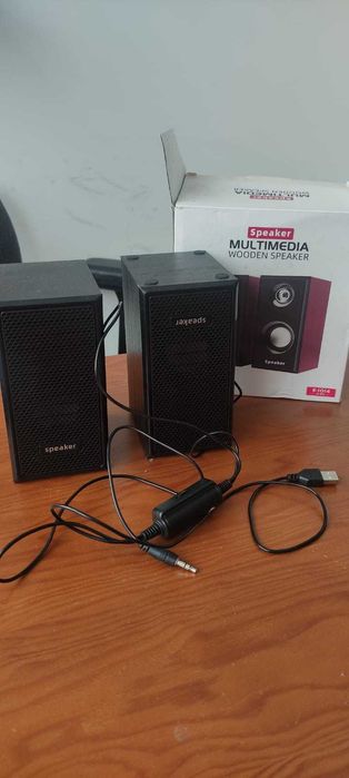 Caixa de som e teclado465960973999155201