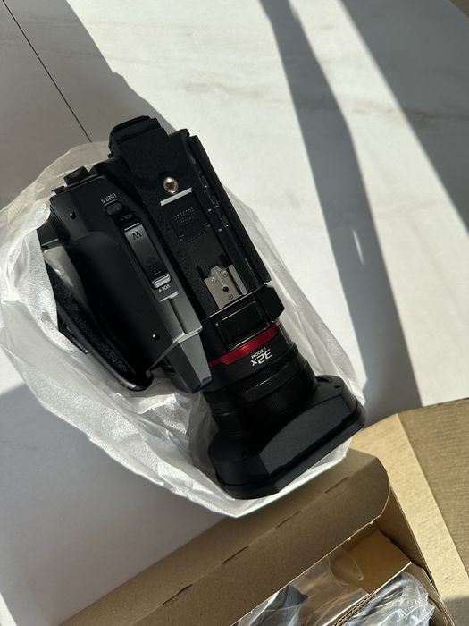 Терміновий продаж Цифрова відеокамера Panasonic 4K Flash HC-X2000