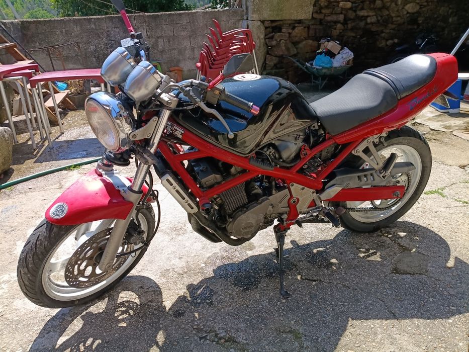 Suzuki Bandit 400 (Para vender essa semana)